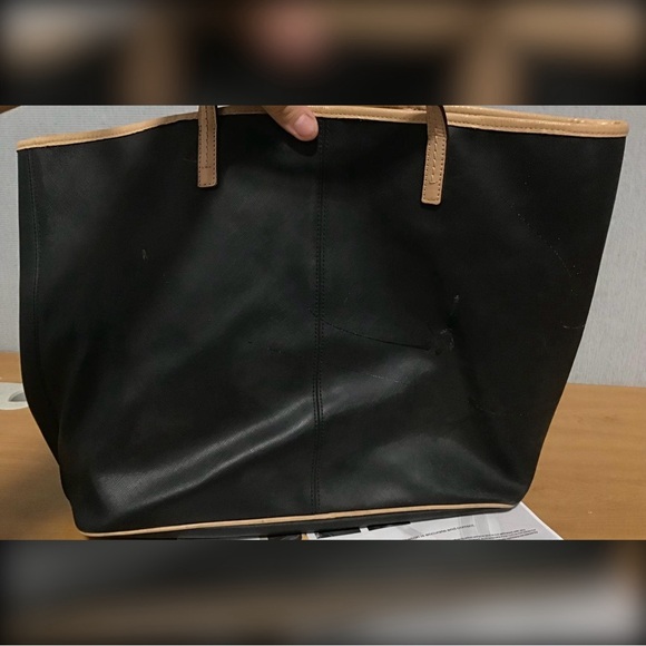 Coach Black And Tan Saffiano Leather Market Tote F24841 - Picture 3 of 6